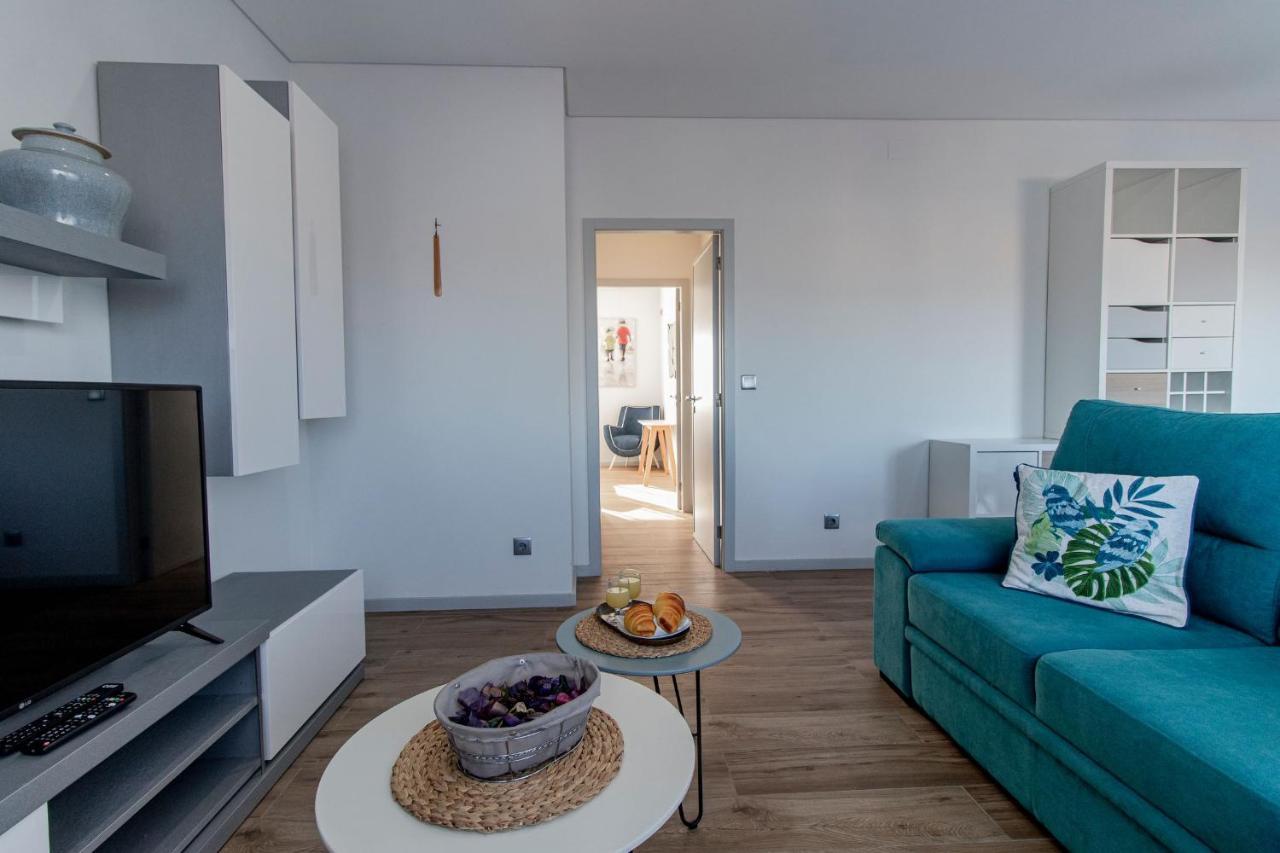 Downtown 1Br Apartment W/ Balcony By Lovelystay OOporto Extérieur photo