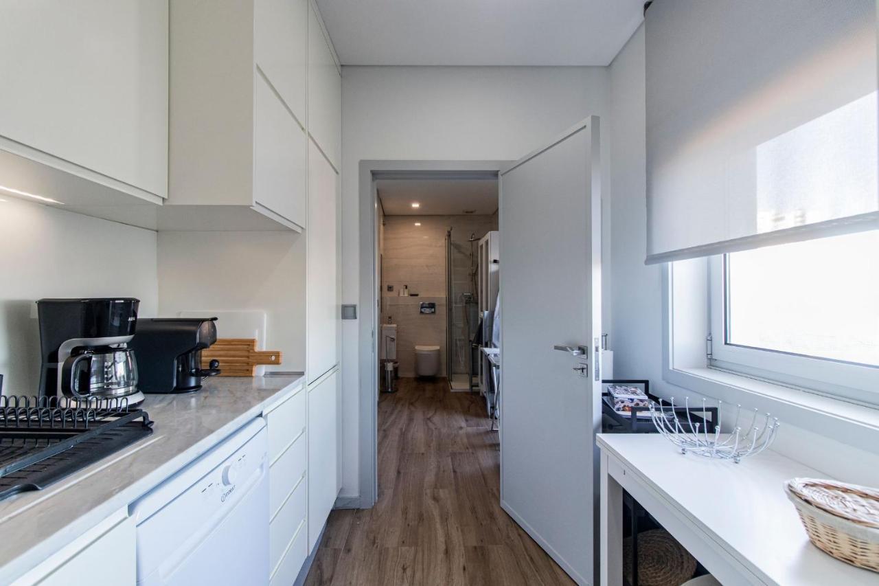 Downtown 1Br Apartment W/ Balcony By Lovelystay OOporto Extérieur photo