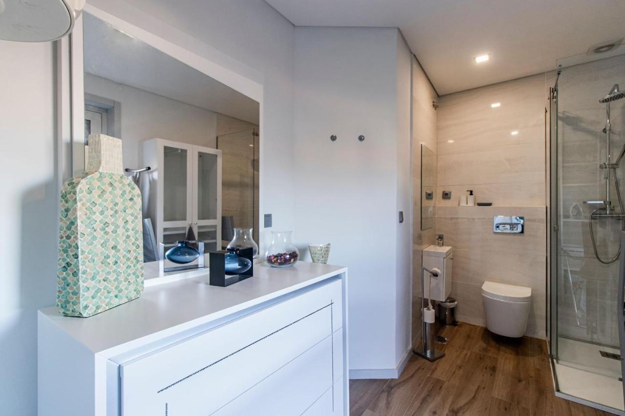 Downtown 1Br Apartment W/ Balcony By Lovelystay OOporto Extérieur photo